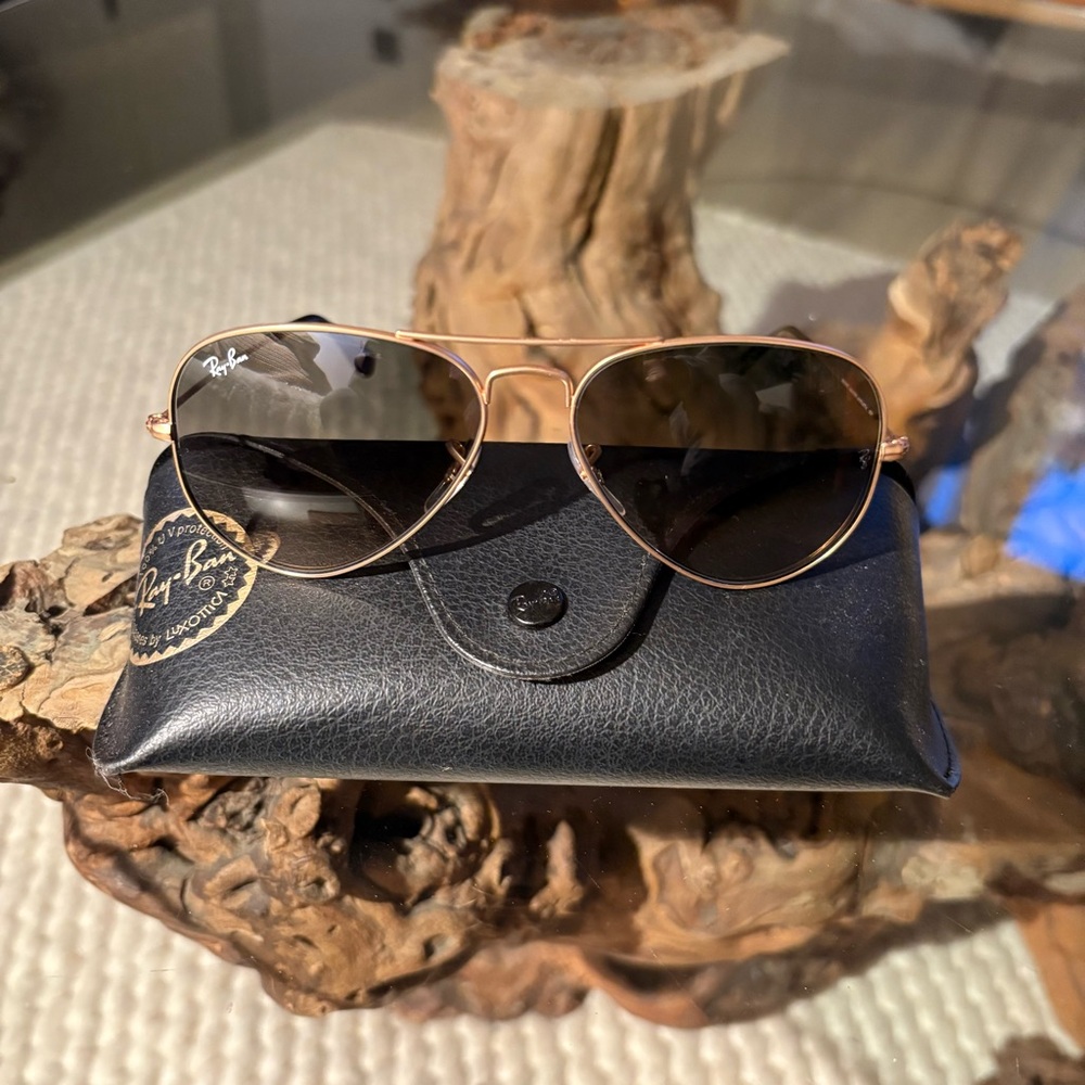 Ray-Ban rb3025 aviator large metal 55014 rose gold - like new!
